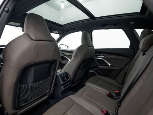 Used 2025 Audi Q5 Premium Plus AWD/4WD image 19