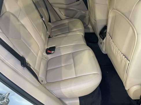 Certified 2020 Porsche Macan AWD/4WD image 23