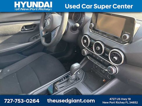 Used 2025 Nissan Sentra S image 6