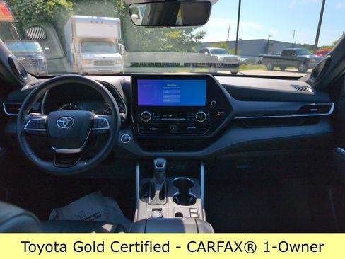 Certified 2024 Toyota Highlander XSE AWD/4WD image 14