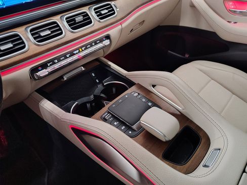 Used 2024 Mercedes-Benz GLE 450 4MATIC image 25