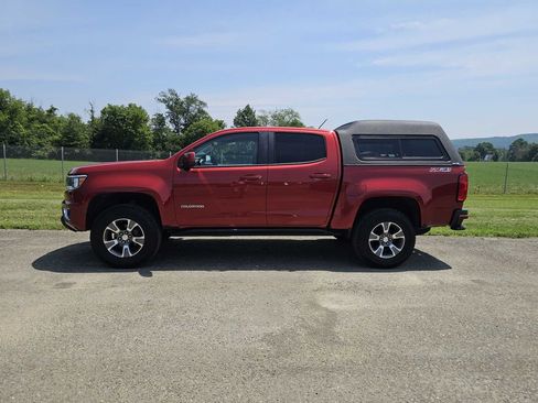 Used 2015 Chevrolet Colorado Z71 AWD/4WD image 1