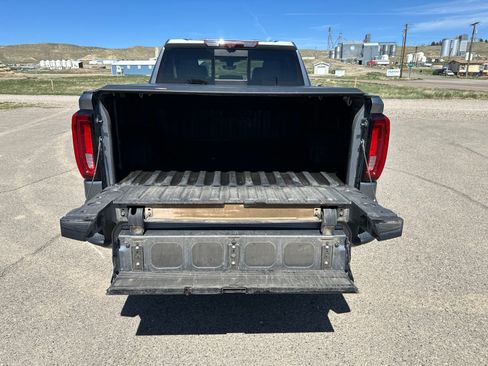 Used 2021 GMC Sierra 1500 AT4 w/ AT4 Premium Package AWD/4WD image 32