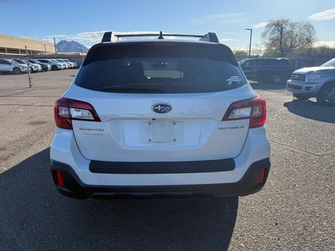 Used 2018 Subaru Outback 2.5i Premium image 6