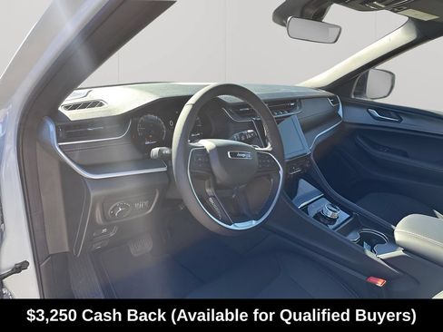 New 2025 Jeep Grand Cherokee Laredo X w/ Luxury Tech Group I RWD image 31