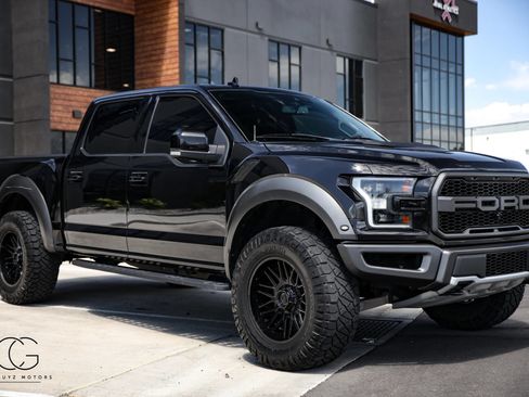 Used 2019 Ford F150 Raptor w/ Equipment Group 802A Luxury AWD/4WD image 18