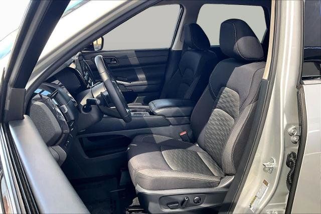 Certified 2024 Nissan Pathfinder SV FWD image 8