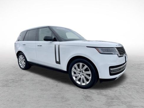 Used 2024 Land Rover Range Rover SE image 3
