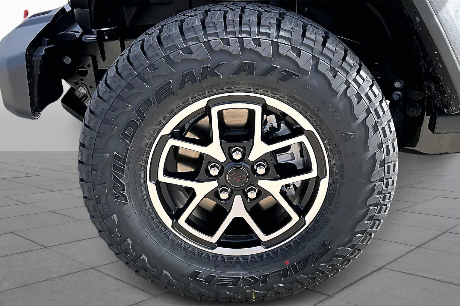 New 2026 Jeep Gladiator Rubicon w/ Steel Power Dome Hood Package AWD/4WD image 12