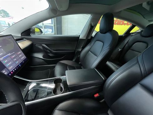 Used 2018 Tesla Model 3 Long Range image 13