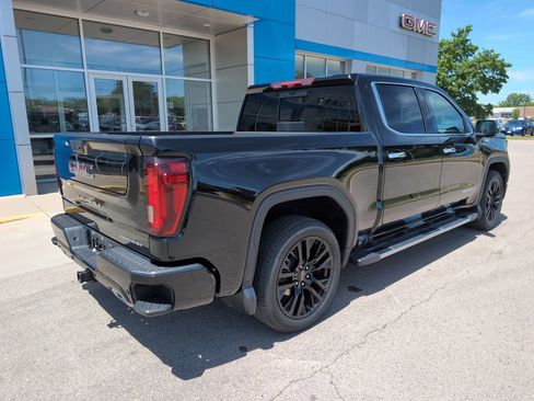 Used 2024 GMC Sierra 1500 Denali w/ Technology Package AWD/4WD image 8