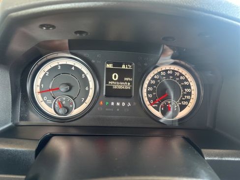 Used 2019 RAM 1500 Classic SLT image 34