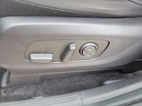 Used 2022 Kia Carnival SX FWD image 17