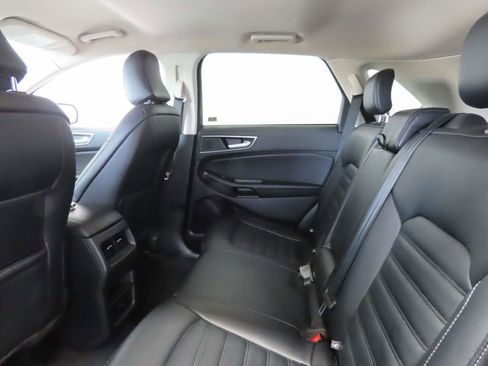 Used 2024 Ford Edge SEL AWD/4WD image 16