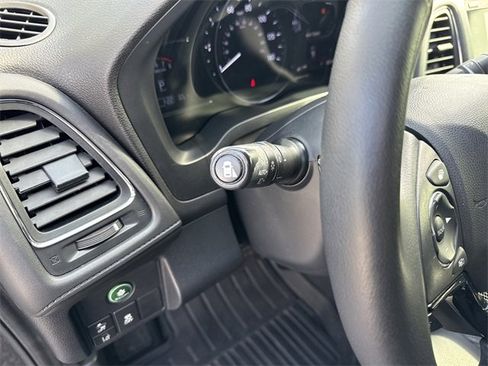 Used 2021 Honda HR-V EX-L image 21