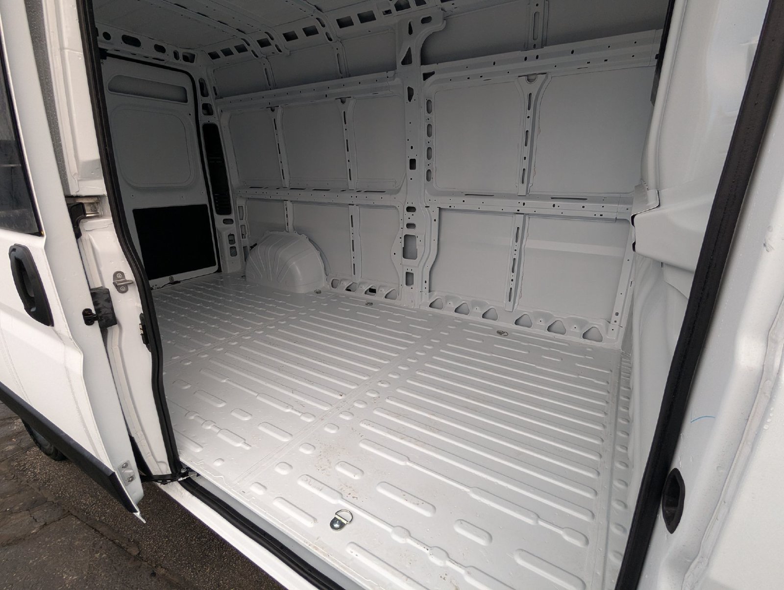 New 2026 RAM ProMaster 2500 w/ Convenience Group FWD image 19
