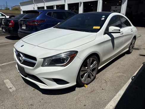 Used 2015 Mercedes-Benz CLA 250 image 2