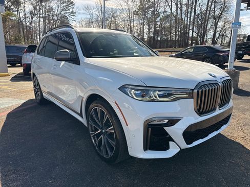 Used 2020 BMW X7 M50i w/ Dynamic Handling Package image 4