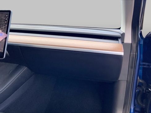 Used 2021 Tesla Model 3 Standard Range Plus RWD image 17