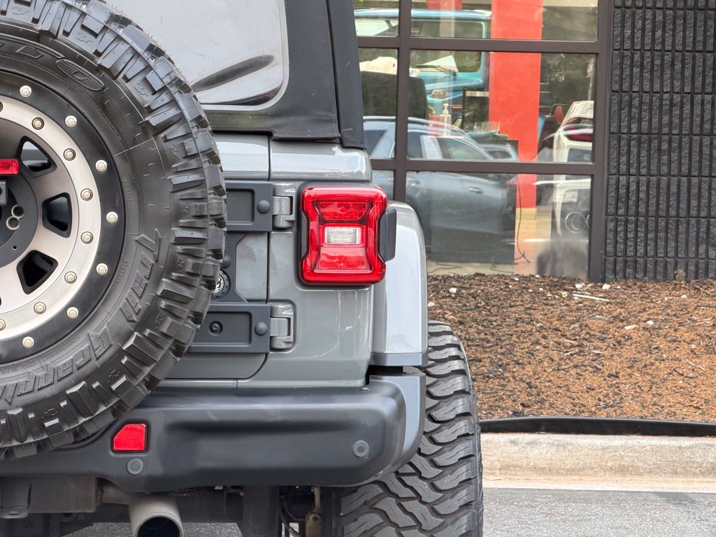 Used 2018 Jeep Wrangler Unlimited Rubicon AWD/4WD image 16