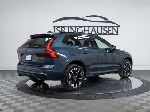 New 2026 Volvo XC60 B5 Plus w/ Climate Package image 5