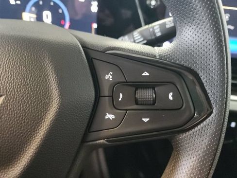 Used 2024 Chevrolet Trax LT FWD image 19