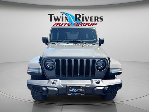Used 2020 Jeep Wrangler Unlimited Sahara AWD/4WD image 7