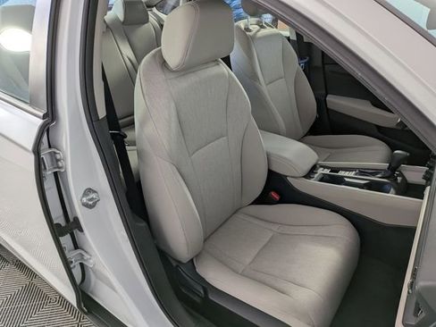 Certified 2023 Honda Accord LX image 29
