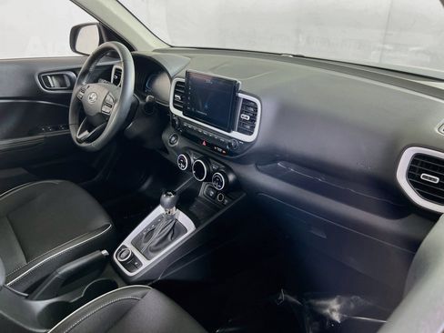Used 2023 Hyundai Venue Limited w/ Cargo Package FWD image 27