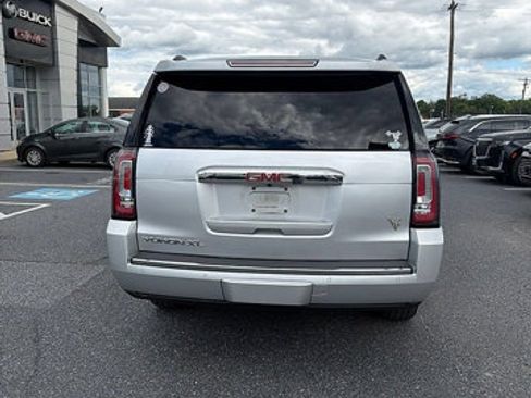 Certified 2018 GMC Yukon XL Denali w/ Open Road Package AWD/4WD image 8