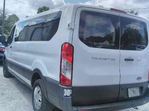 Used 2023 Ford Transit 350 XLT RWD image 4
