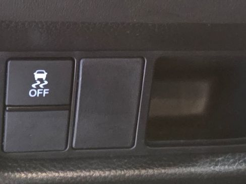 Certified 2025 Honda HR-V Sport image 28
