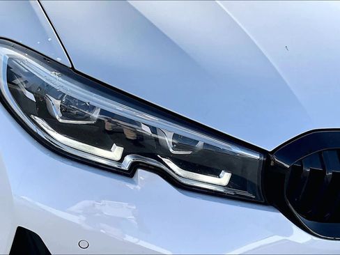 Used 2019 BMW 330i Sedan w/ Convenience Package image 27