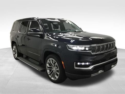 Used 2022 Jeep Grand Wagoneer Series II AWD/4WD image 3
