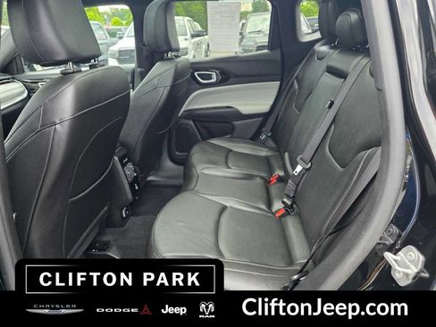 Used 2025 Jeep Compass Limited w/ Elite Group AWD/4WD image 13