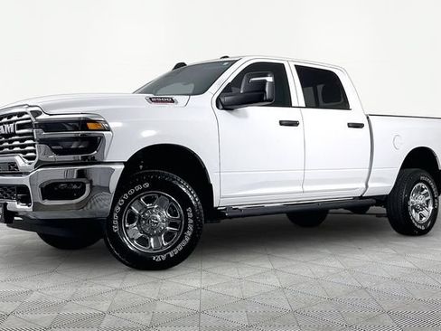 Used 2025 RAM 2500 Tradesman AWD/4WD image 1