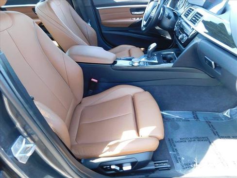 Used 2017 BMW 330i xDrive Sedan AWD/4WD image 29