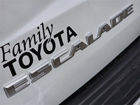 Used 2026 Cadillac Escalade Sport w/ Touring Package image 7