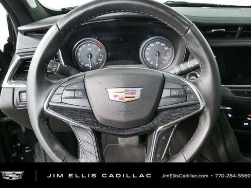 Certified 2023 Cadillac XT5 Premium Luxury w/ Technology Package FWD image 9