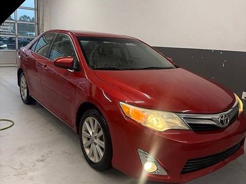 Used 2012 Toyota Camry XLE FWD image 4