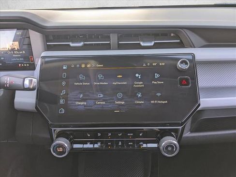 New 2027 Chevrolet Bolt LT w/ Comfort Package image 12