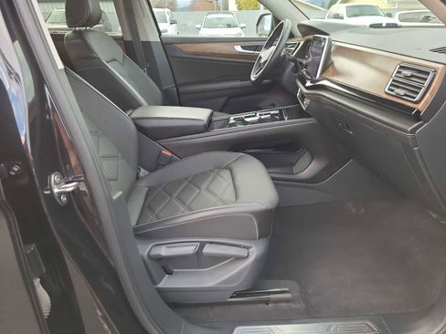 Used 2024 Volkswagen Atlas SE image 22