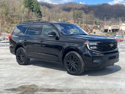 Used 2025 Ford Expedition Platinum w/ Stealth Appearance Package