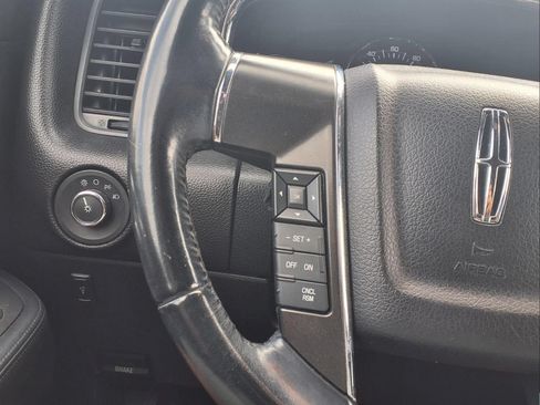 Used 2015 Lincoln Navigator L 2WD image 24