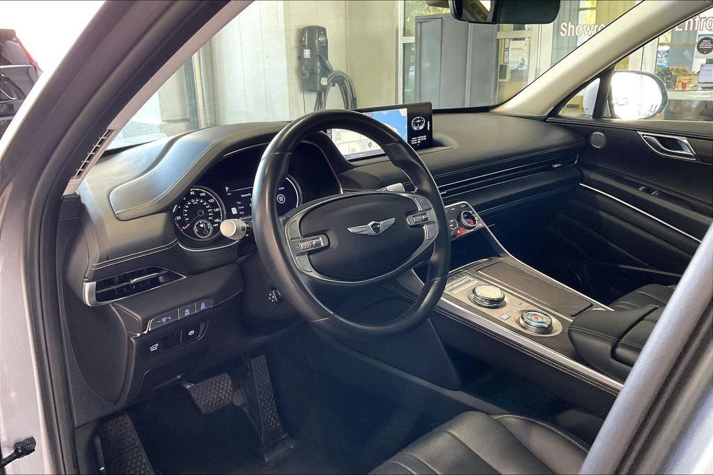 Used 2024 Genesis GV80 2.5T AWD/4WD image 4