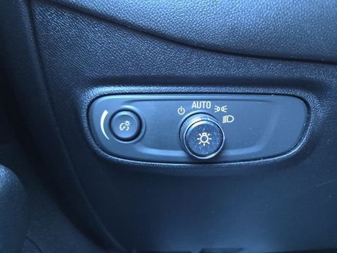 Used 2019 Chevrolet Equinox LT image 56