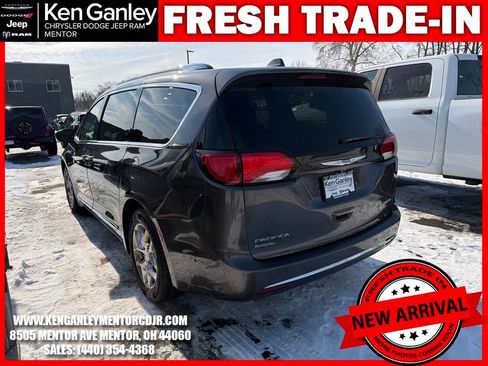 Used 2019 Chrysler Pacifica Limited w/ Advanced Safetytec Group image 8
