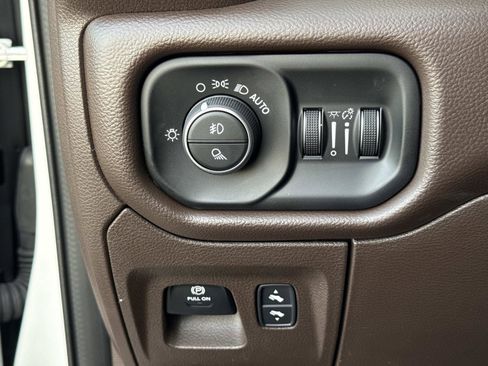 Used 2026 RAM 1500 Laramie image 31