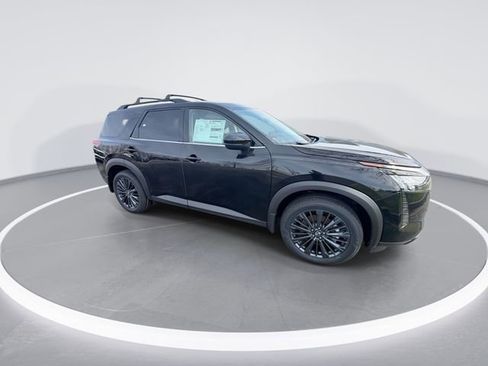 New 2026 Nissan Pathfinder SL w/ SL Premium Package AWD/4WD image 2
