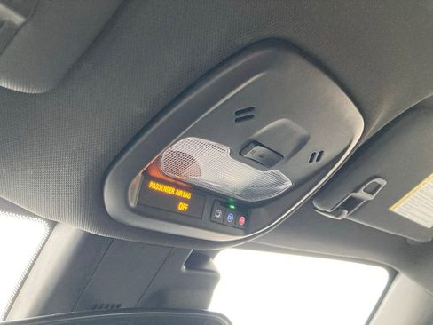 Used 2025 Buick Envista Preferred image 24